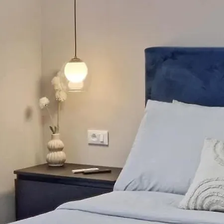 Lea - By Guide 아파트 *