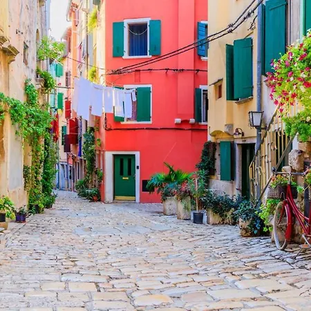 Διαμέρισμα Lea - By Guide